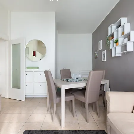 Apartman Guesthost - M1 Gambara Balcony Milánó