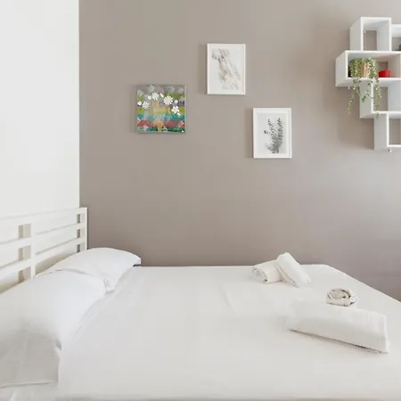 Guesthost - M1 Gambara Balcony * Milánó