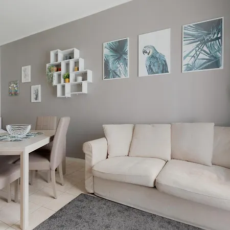 Guesthost - M1 Gambara Balcony Apartman *