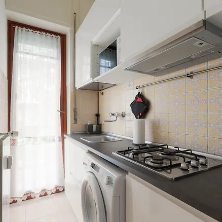 Guesthost - M1 Gambara Balcony * Milánó