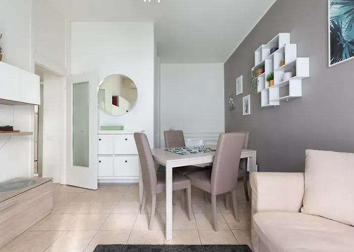 Apartment Guesthost - M1 Gambara Balcony Mailand