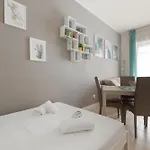 Διαμέρισμα Guesthost - M1 Gambara Balcony Μιλάνο